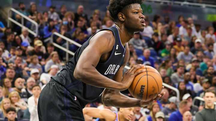 New Sixer Mo Bamba Makes Surprising Appearance at Local School New Sixer Mo Bamba Makes Surprising Appearance at Local School