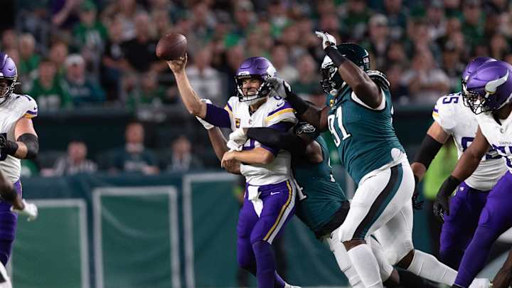 Eagles' Josh Sweat Fuels Win vs. Vikings by Treating Everyone Equally