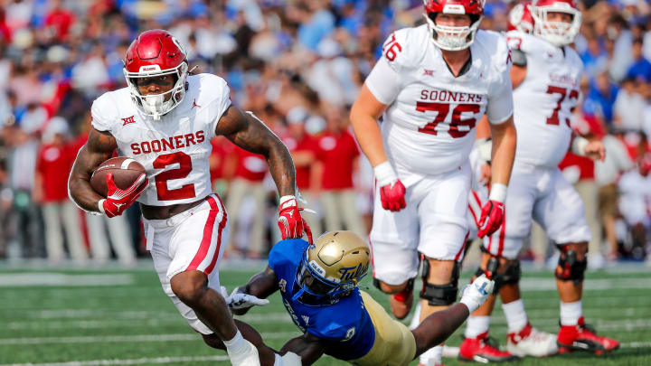 Oklahoma Coach Brent Venables is 'Hopeful' About RB Jovantae Barnes' Return