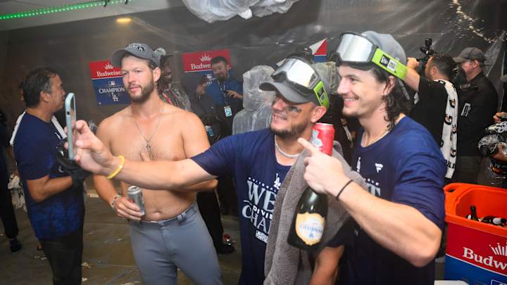 Dodgers Notes: LA Clinchmas, Kiké Talks Urias, Will Smith's Secret Injury