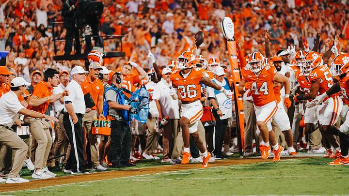 Halftime Report: Clemson thrashing FAU Halftime Report: Clemson thrashing FAU