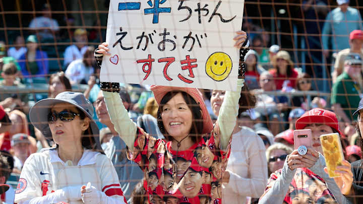 Angels Fans React to Appearance by Shohei Ohtani at Angel Stadium