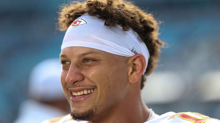 Patrick Mahomes, Chiefs Agree to Record-Breaking Restructured Contract, per Report Patrick Mahomes, Chiefs Agree to Record-Breaking Restructured Contract, per Report