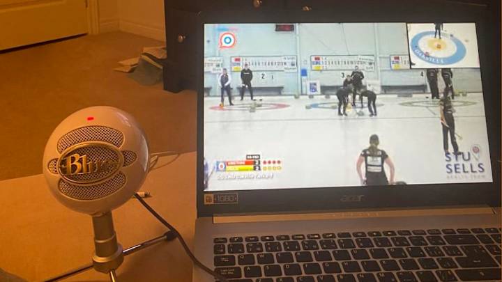 2 Girls and a Game: Season 9 Premiere