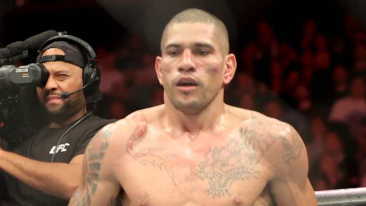 Alex Pereira Receives Startling Warning From UFC Fighter On Hypothetical Grappling Match