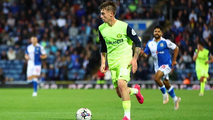 Brighton and Palace now in race to sign in demand Sunderland star