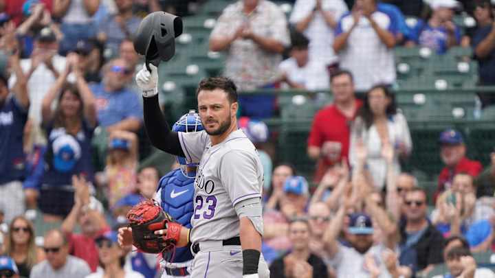 Cub's Former Slugger Gets Standing Ovation in Wrigley Return Cub's Former Slugger Gets Standing Ovation in Wrigley Return
