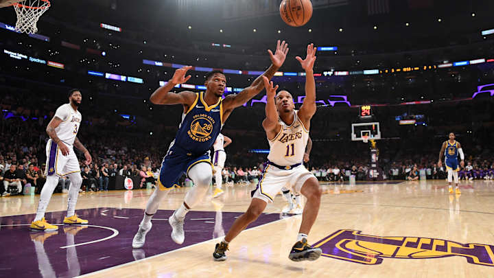 Former Warriors Forward Signs New Contract