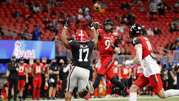 UGA Equipment Staff Offers More Hints That Georgia Will Wear "Blackout" Jerseys Against UAB