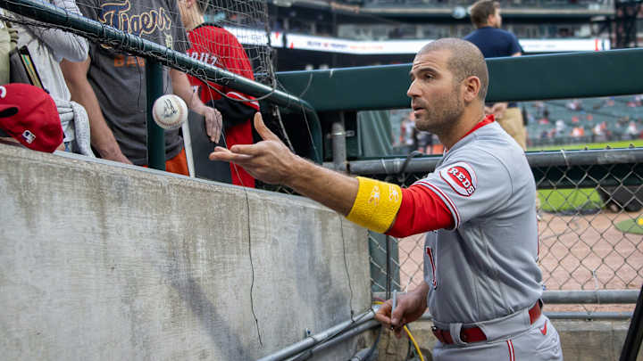 Cincinnati Reds Star Joey Votto to Lend Voice to Local SpongeBob Musical Production Cincinnati Reds Star Joey Votto to Lend Voice to Local SpongeBob Musical Production