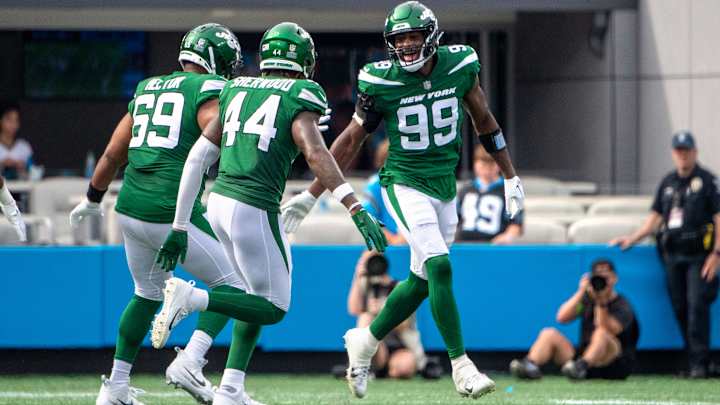 Jets' First-Round Rookie and Veteran Both Active vs. Patriots