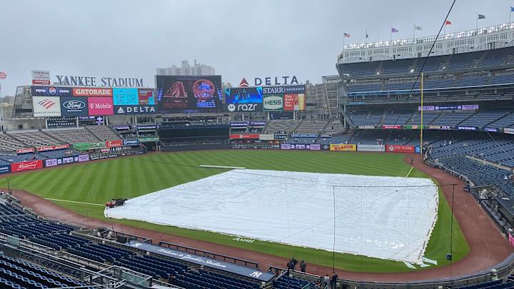 Diamondbacks & Yankees Will Try to Play Through Bad Weather Diamondbacks & Yankees Will Try to Play Through Bad Weather