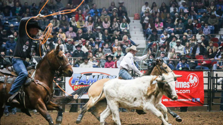 Team Roping at Stephenville Pro Rodeo Ends with Multiple Ties