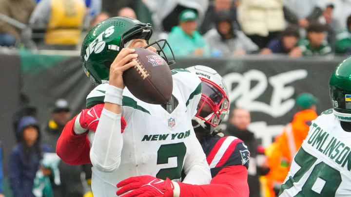 Jets Deliver Offensive Dud, Fall to Patriots for 15th Straight Time