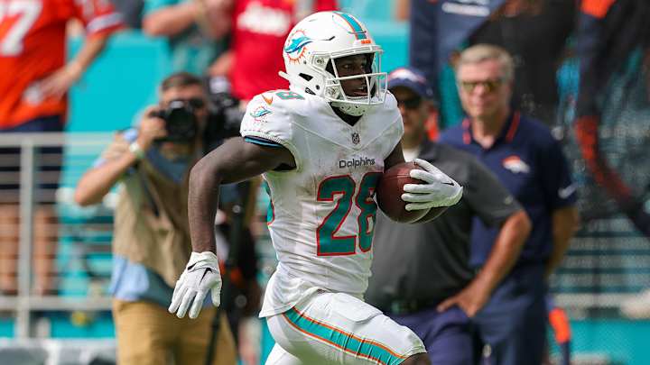 Dolphins RB De’Von Achane Likely to Miss Multiple Weeks With Injury, per Report Dolphins RB De’Von Achane Likely to Miss Multiple Weeks With Injury, per Report