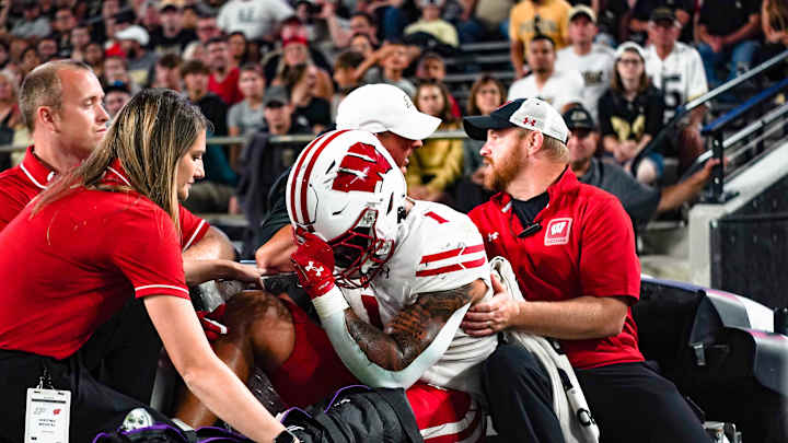 Big Ten Roundup (Sept. 25): Wisconsin RB Chez Mellusi Injury Update, Chris Tadjo Commits to Iowa