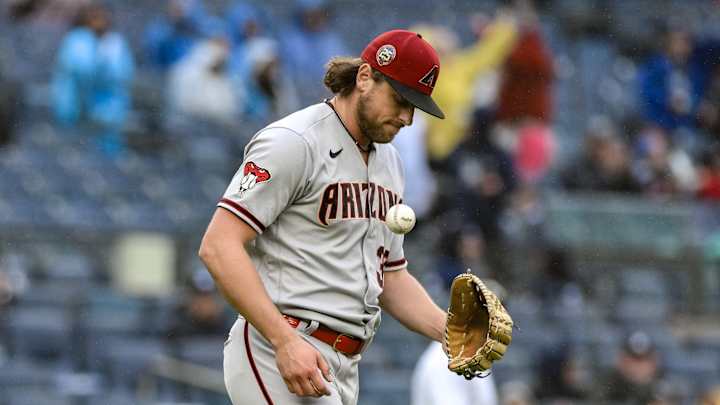 Ginkel Dealing With Sore Elbow, Jameson Likely Out for 2024 Ginkel Dealing With Sore Elbow, Jameson Likely Out for 2024