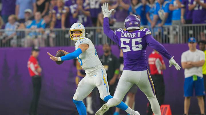 Vikings Snap Counts vs. Chargers: Debuts For Jaquelin Roy, Andre Carter II