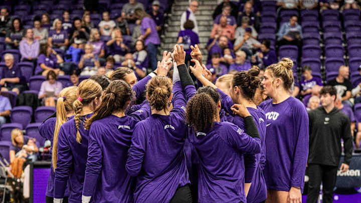 TCU Volleyball Splits with Kansas State to Open Big 12 Play