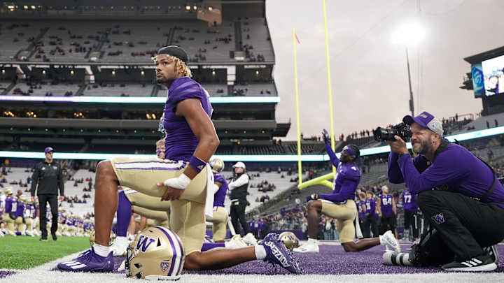 Odunze Receives Pac-12 Weekly Honor for Punt Return Prowess