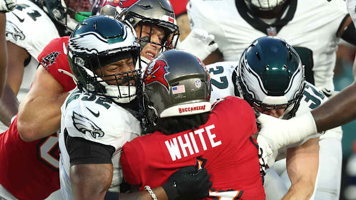 Buccaneers Suffer First Loss Overpowered by Eagles on Monday Night Football, 25-11