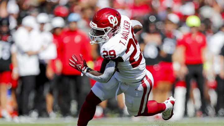WATCH: Oklahoma RB Tawee Walker Walks in to Give Sooners the Lead