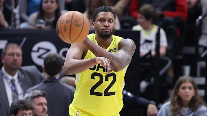 Report: Former Jazz F Rudy Gay Signs 1-Year Deal With Warriors