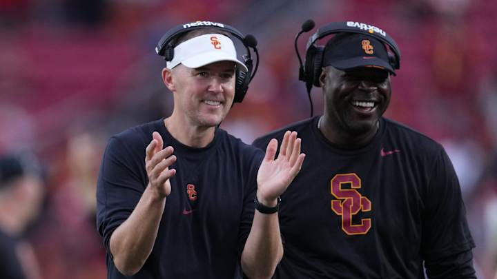 USC Football: Lincoln Riley Praises Deion Sanders Ahead of Highly Anticipated Matchup USC Football: Lincoln Riley Praises Deion Sanders Ahead of Highly Anticipated Matchup