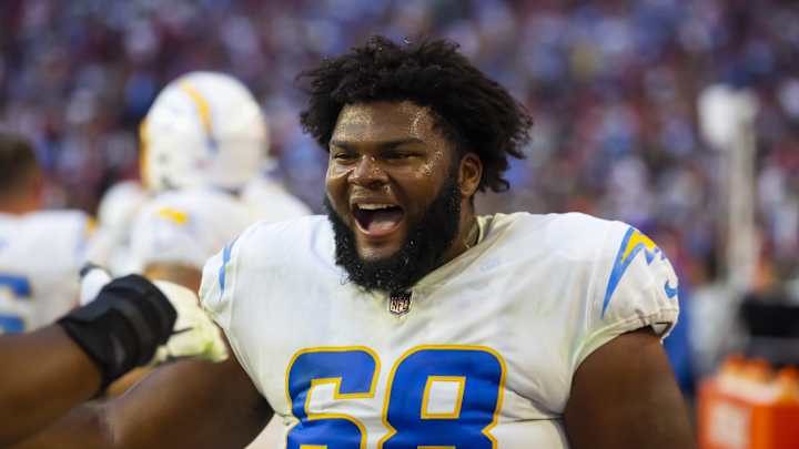 Raiders Will Face Great Guard in Chargers' Salyer