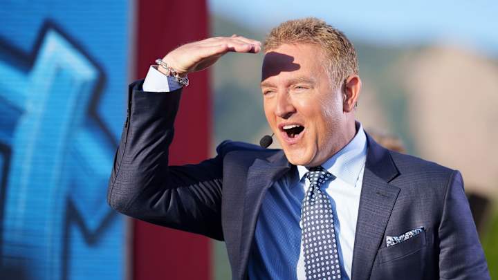 Who's No. 1? High-Profile Football Analysts Say It's the Huskies