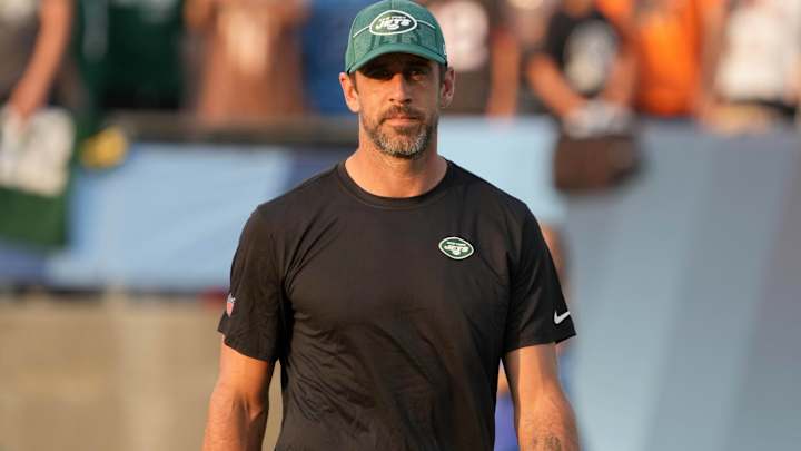 Aaron Rodgers Could Pull a Taylor Swift at Sunday Night’s Chiefs-Jets Game
