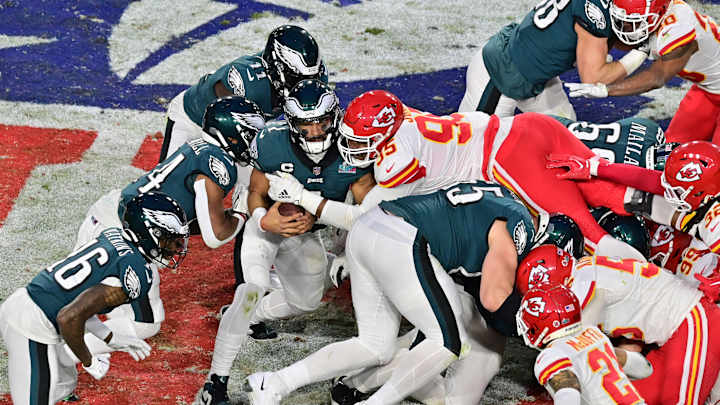 Philadelphia Eagles Coach Brian Johnson Doesn't Get QB Sneak Controversy