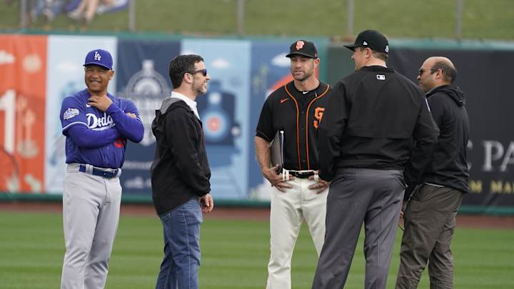 Dodgers News: Dave Roberts Reacts to Gabe Kapler's Firing in San Francisco Dodgers News: Dave Roberts Reacts to Gabe Kapler's Firing in San Francisco