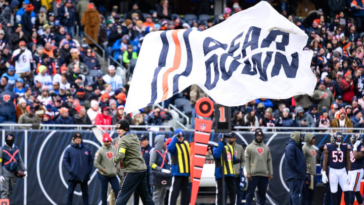 Chicago Bar Offers Free Drinks if Bears Lose to Broncos Chicago Bar Offers Free Drinks if Bears Lose to Broncos