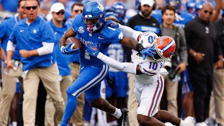 Gators Ran Over by Wildcats, Fall 33-14