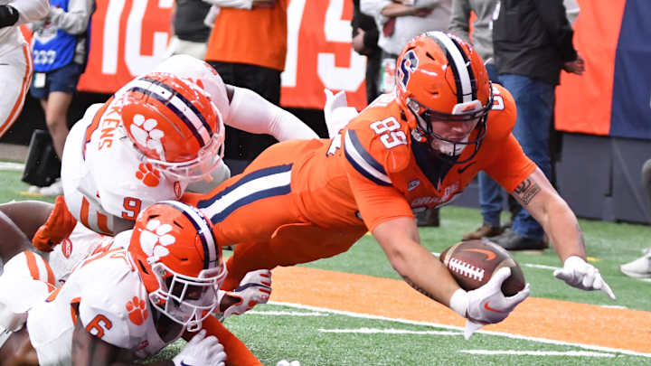 Dan Villari Making the Most out of Opportunities at Tight End Dan Villari Making the Most out of Opportunities at Tight End
