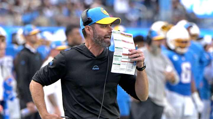 Chargers News: Brandon Staley Applauds Defense's Composure in Back-to-Back Late Games Chargers News: Brandon Staley Applauds Defense's Composure in Back-to-Back Late Games