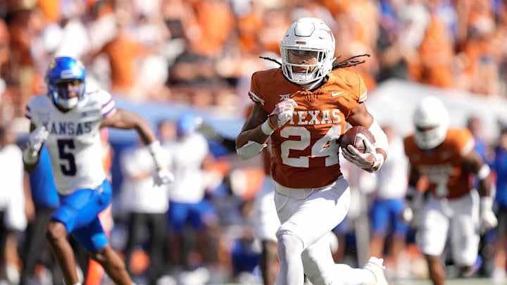 Texas Longhorns WATCH: Jonathon Brooks 73-Yard Catch Sets Him Up For TD vs. TCU Horned Frogs