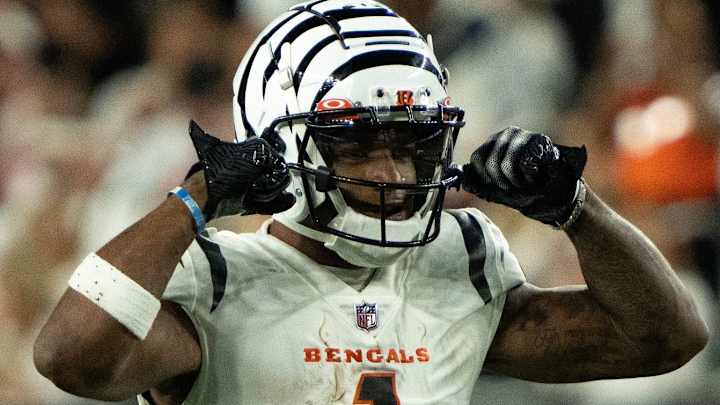 Look: Ja'Marr Chase Shows Off New 7-Eleven Chain Against Seahawks Look: Ja'Marr Chase Shows Off New 7-Eleven Chain Against Seahawks