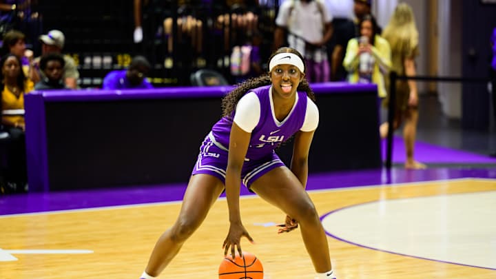 The Takeaways: No. 1 LSU Bounces Back, Defeats Queens 112-55