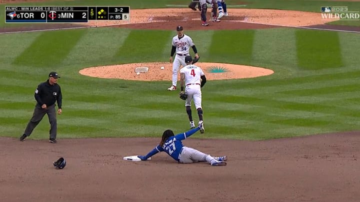 Twins’ Sonny Gray Brilliantly Explained How Team Used Crowd Noise to Trick Vladimir Guerrero on Pickoff