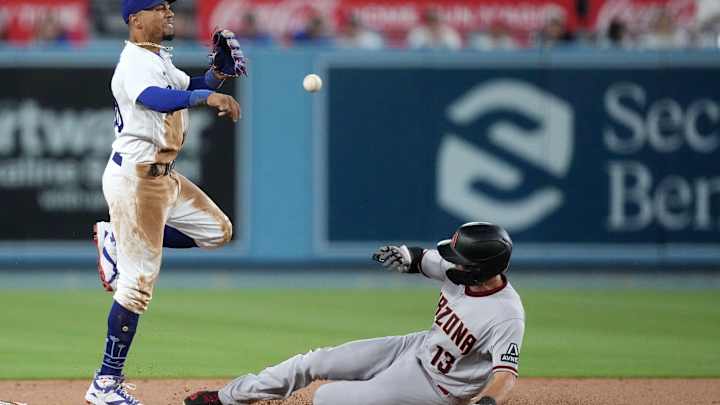 Dodgers NLDS Opponent Diamondbacks Criticized for Planning to Cross Hotel Worker Picket Lines at LA Hotel Dodgers NLDS Opponent Diamondbacks Criticized for Planning to Cross Hotel Worker Picket Lines at LA Hotel
