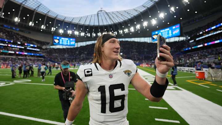 Jaguars' Trevor Lawrence Audibled on Calvin Ridley's Big 3rd Down Catch vs. Bills