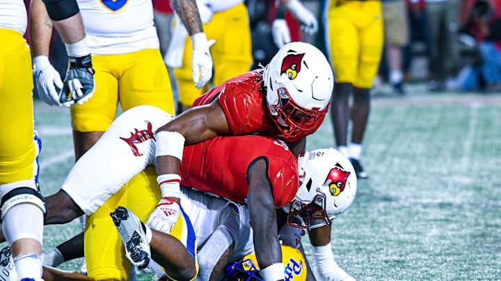 Louisville Opens as Eight-Point Road Favorite at Pitt
