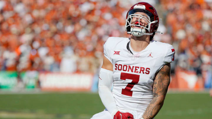 Oklahoma Linebackers Get Matching ‘Horns Down’ Tattoos to Commemorate Win Over Texas Oklahoma Linebackers Get Matching ‘Horns Down’ Tattoos to Commemorate Win Over Texas