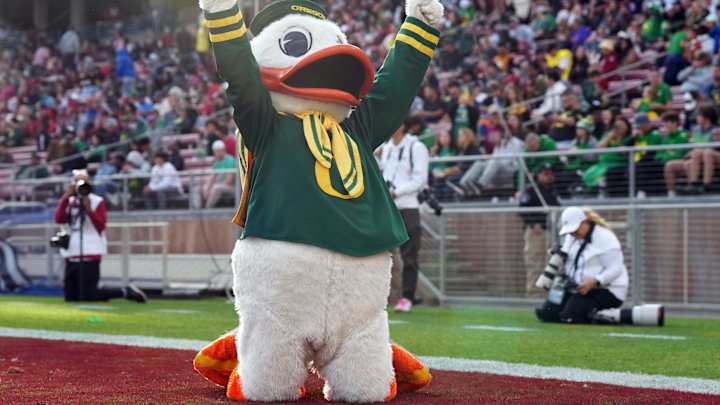 Pac-12 Bowl Projections: Washington, Oregon Are College Football Playoff Contenders