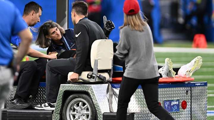 Zavala Returns Home with the Panthers