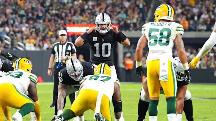 Raiders Hold Off Packers, 17-13