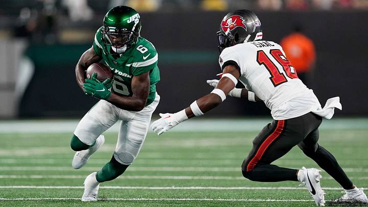 Jets Exploring Trade Options for WR Mecole Hardman, per Report