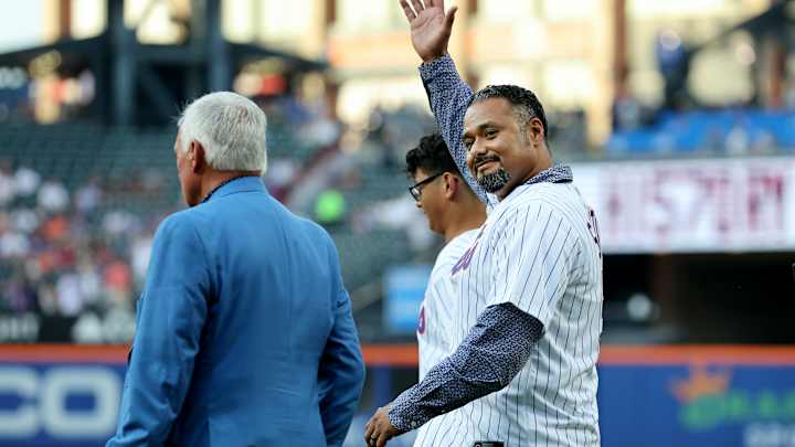 Johan Santana, Joe Mauer Reunite For First Pitch Before Twins-Astros ALDS Game 3 Johan Santana, Joe Mauer Reunite For First Pitch Before Twins-Astros ALDS Game 3
